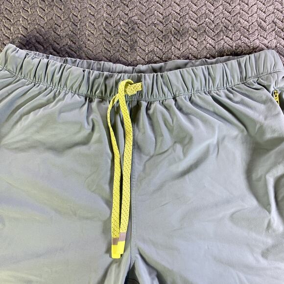 Fabletics Shorts Mens Medium Green Fundamental 5’’Lined Stretch Athletic Workout - Picture 2 of 9